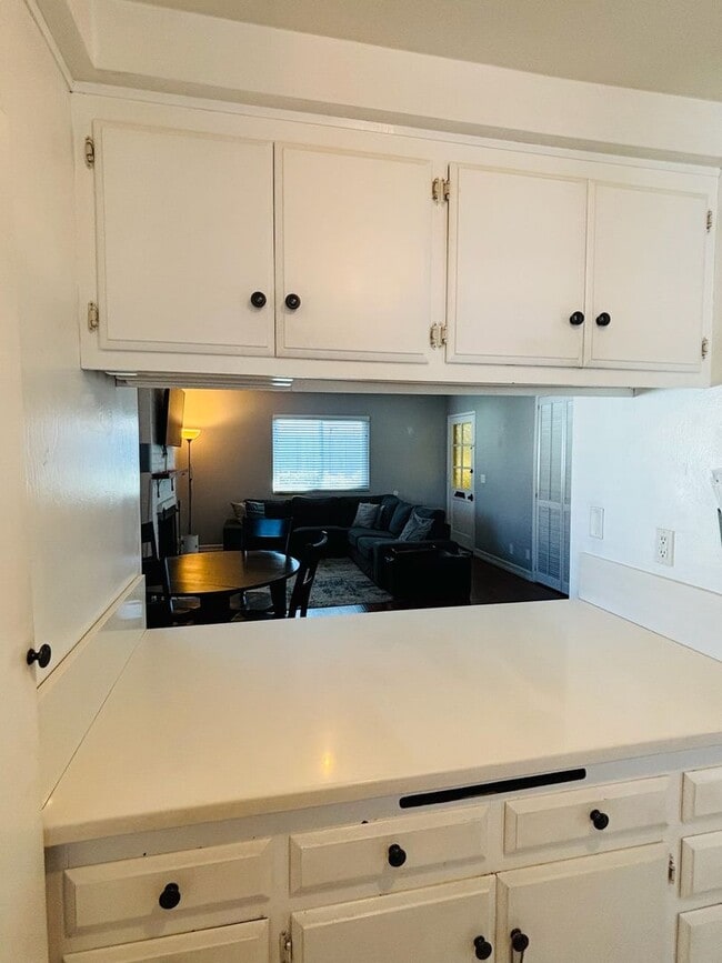 Building Photo - Walk to the Beach