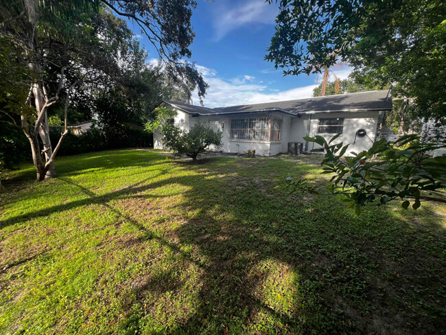 Foto del edificio - 10920 N 29th St