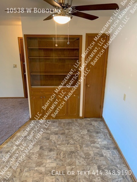 Building Photo - 10538 W Bobolink Ave