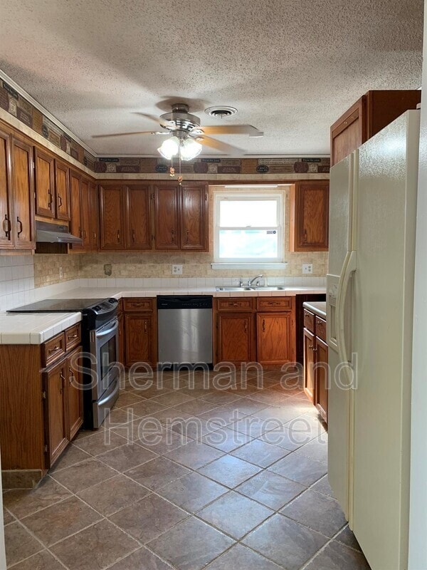 Building Photo - 4027 River Watch Pkwy