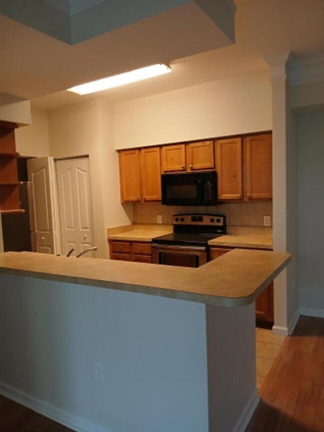Foto del edificio - 9857 Baywinds Blvd