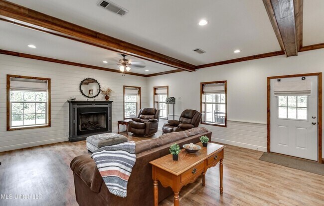 Foto del edificio - 1998 MS-16