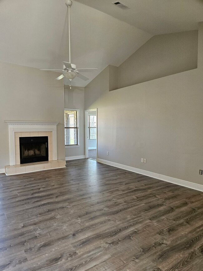 Building Photo - Biloxi 4 bedroom