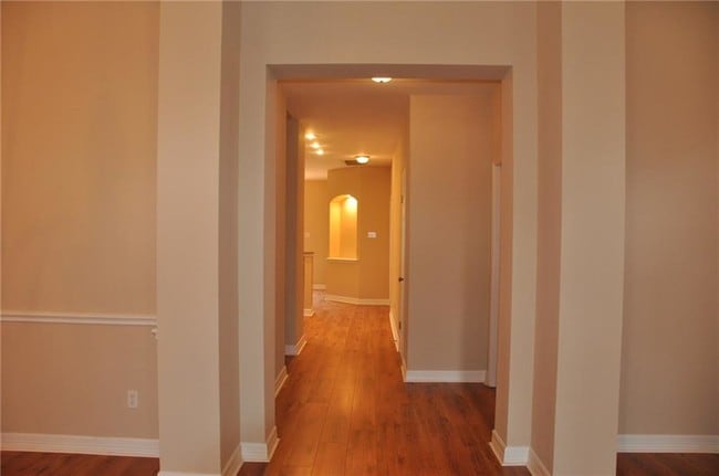Building Photo - 1508 Laurel Oak Loop