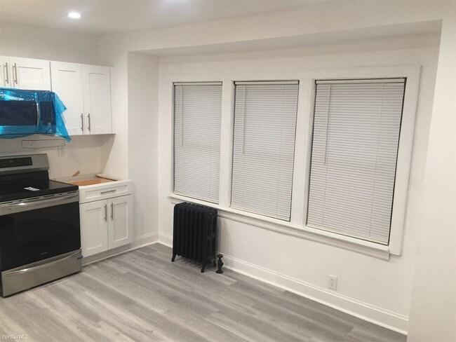 Foto del edificio - 3 br, 1 bath House - 119-30 177th Place Main