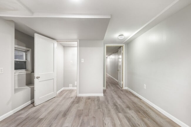 Building Photo - 2645 N Charles St