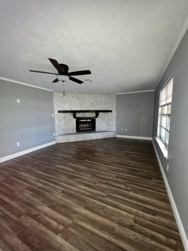 Building Photo - 517 Gist Dr