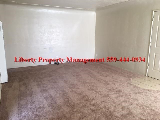 Foto del edificio - 3235 E Clinton Ave