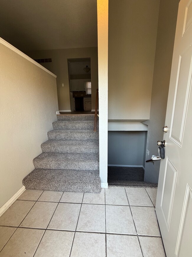 Building Photo - 1428 Grandview Dr