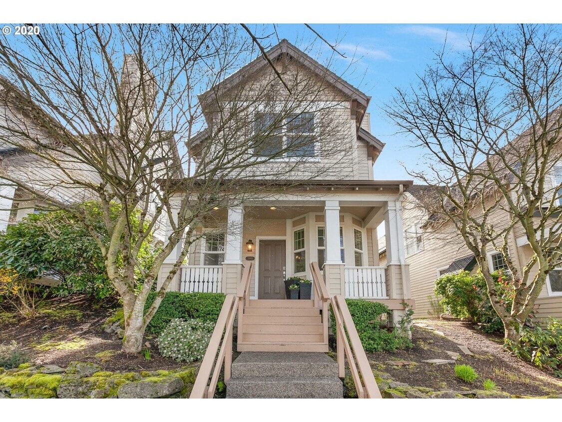 Primary Photo - Lovely 3 Bed 2.5 Bath Forest Heights Subdi...