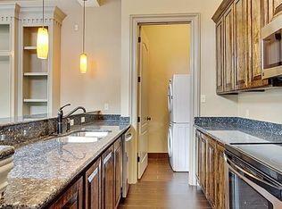 Building Photo - 301 S Jefferson Davis Pky