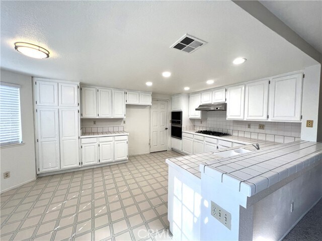 Foto del edificio - 206 Goldenrod Dr