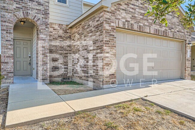 Foto del edificio - 5700 Bell Tower Ln