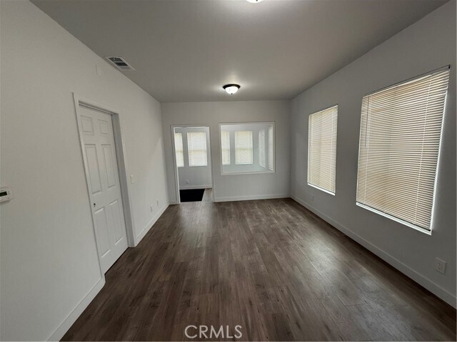 Foto del edificio - 333 W Spruce Ave