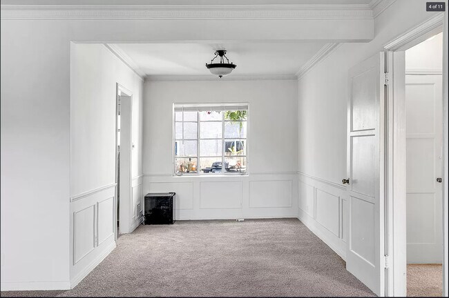 Livingroom - 483 Gayley Ave