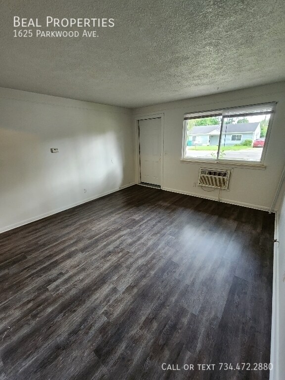 Building Photo - 1625 Parkwood Ave