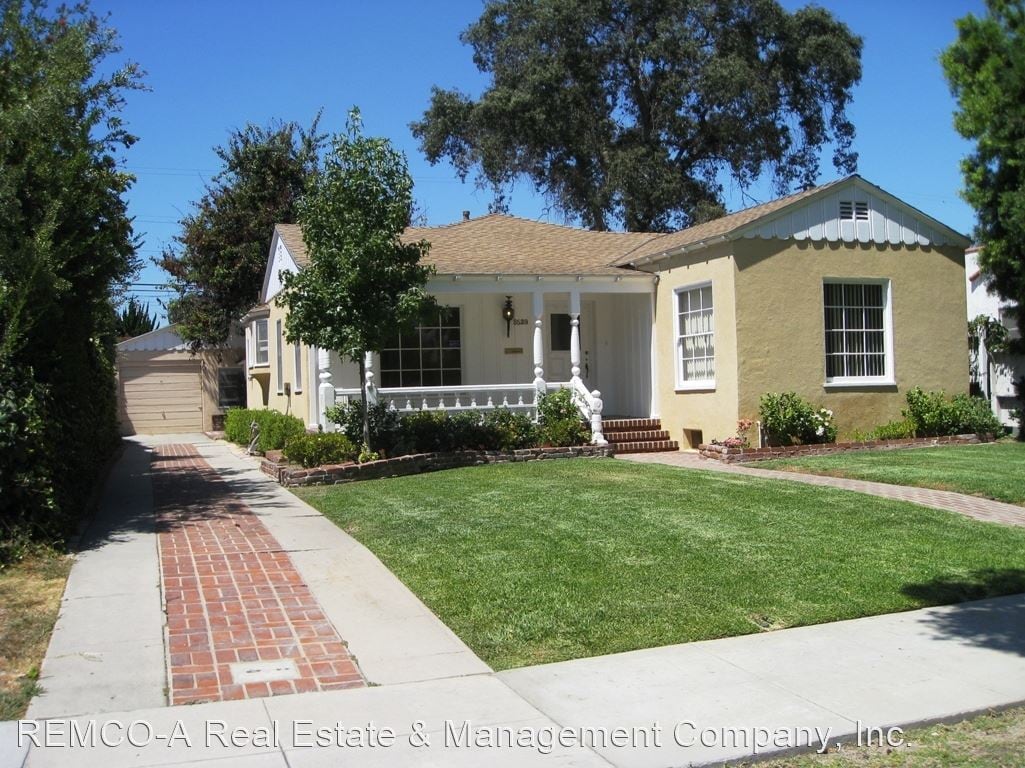 Primary Photo - 3529 Cerritos Ave
