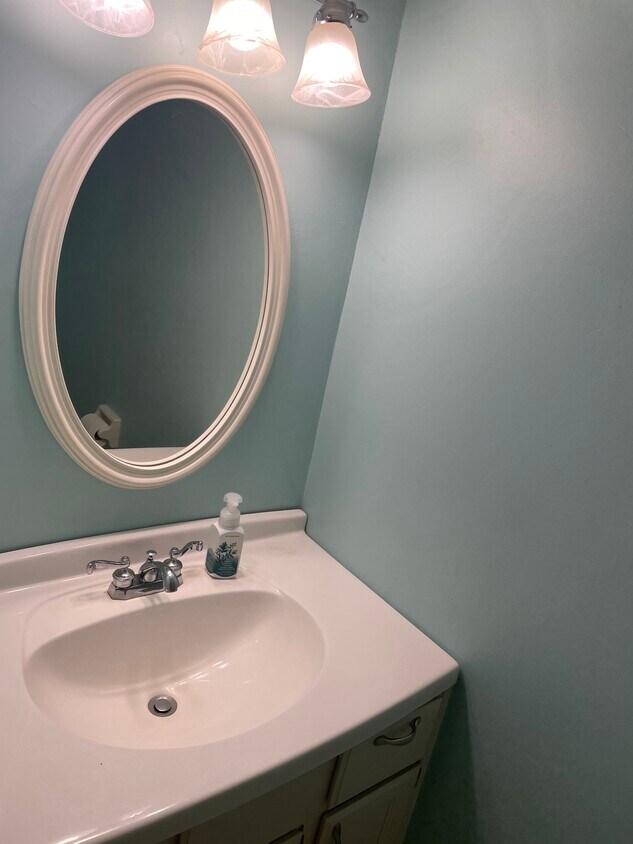 Foto principal - 1009 Knights Bridge Ct