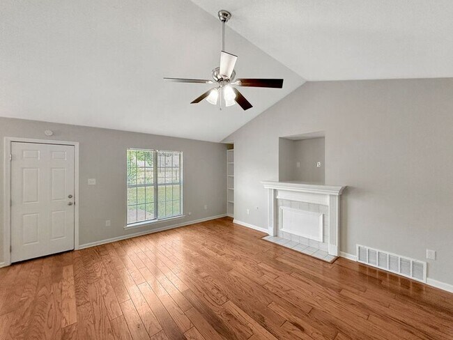 Foto del edificio - 9136 Bentley Woods Dr