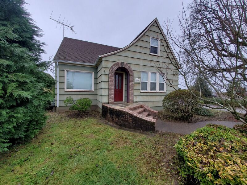 Primary Photo - 9995 River Rd NE