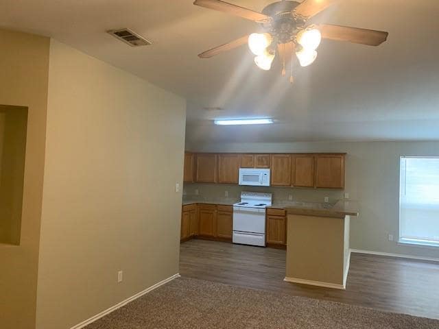 Building Photo - 721 Bamboo Dr