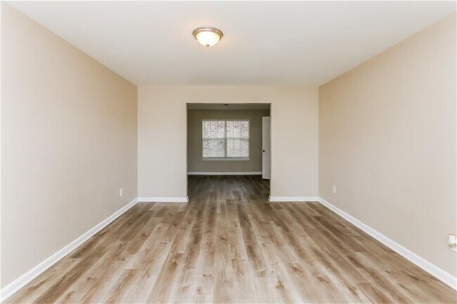 Building Photo - 5150 Rock Pl Dr SW