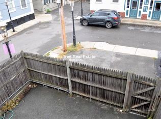 Valla vieja - 14 Austin St