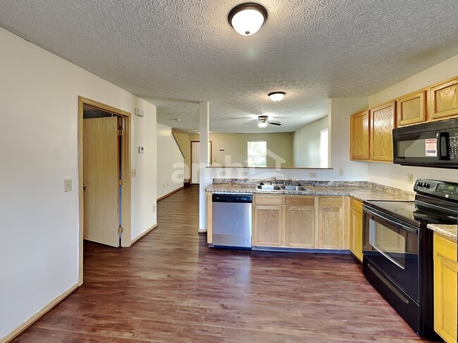 Building Photo - 7507 Canal Highlands Blvd
