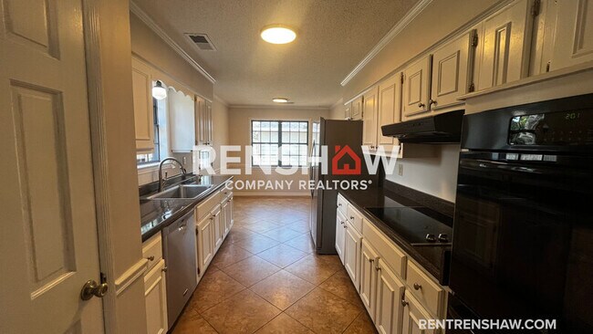 Building Photo - 1770 Allenby Rd