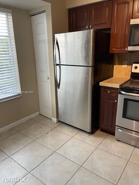 Building Photo - 3 br, 2.5 bath House - 1733 Village Blvd A...