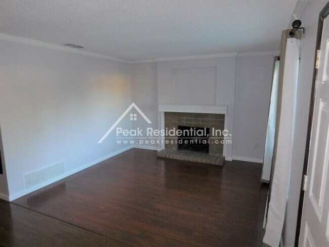 Building Photo - Wonderful 3bd/2ba Home with 2 Car Garage!