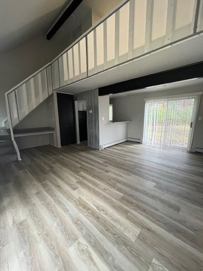 Foto del edificio - One Bedroom Loft in Royal Oak