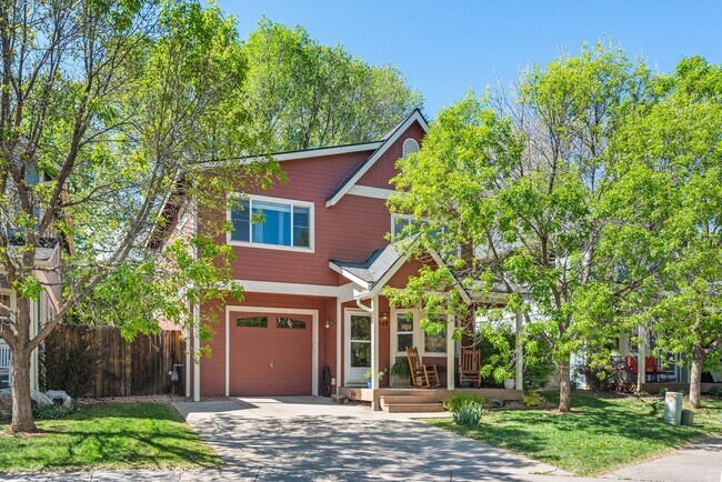 Foto del edificio - Prime Location | Spacious 4BD Home with El...