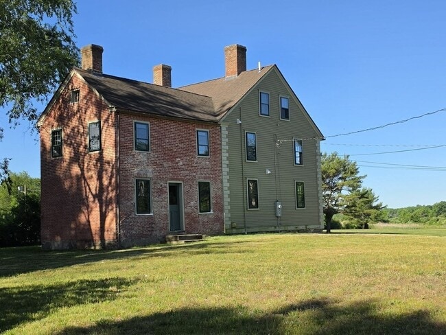 Building Photo - 166 Old Providence Rd