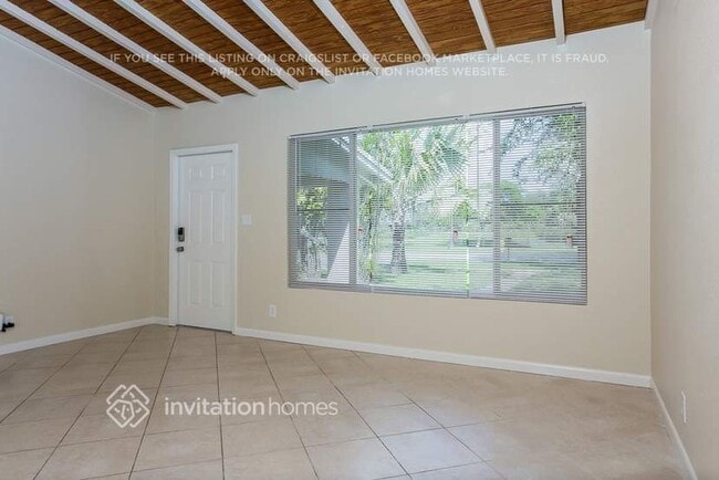 Foto del edificio - 883 W Country Club Cir
