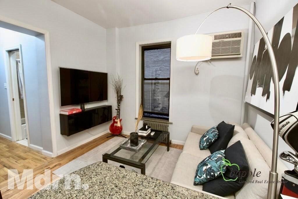 Foto del edificio - 425 W Broadway