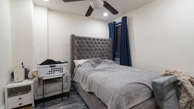 Foto del edificio - 4617 N Rockwell St