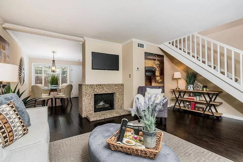 Primary Photo - 1544 Schenone Ct