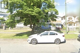 Building Photo - 3281 Renfrew St