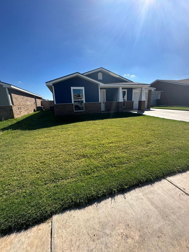 Foto del edificio - 1611 134th Street - Move in Special 1/2 of...
