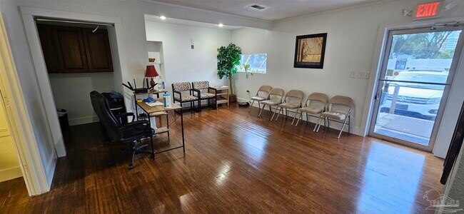 Foto del edificio - 3480 Barrancas Ave