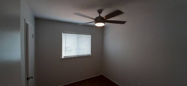 Foto del edificio - 2207 Montclair Dr