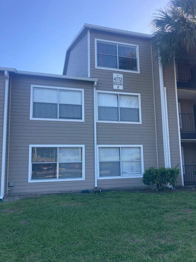 Photo - 4772 Walden Cir (Orlando, FL) Apartment