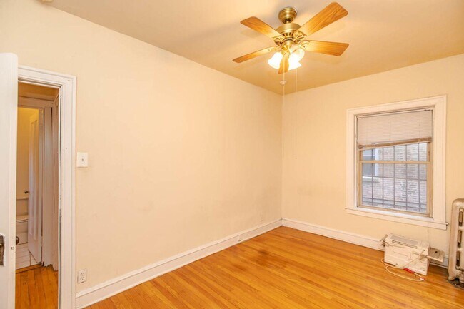 Foto del edificio - 1333 W Touhy Ave