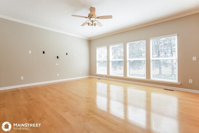 Foto del edificio - 422 Laurel Hills Dr, Mount Juliet, TN 37122