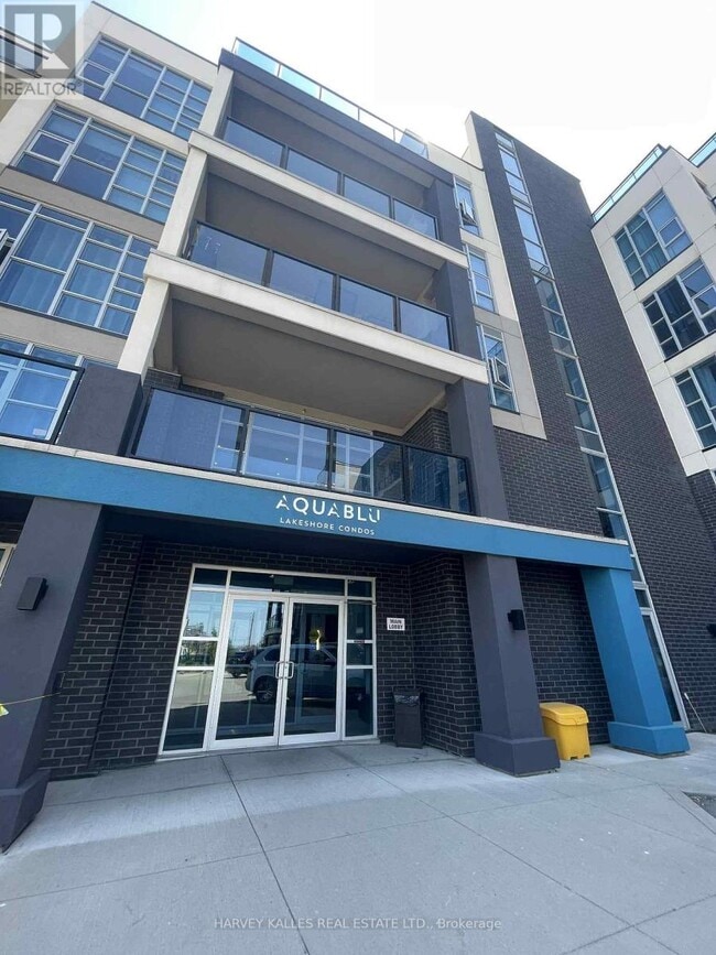 Building Photo - 10 Concord Pl