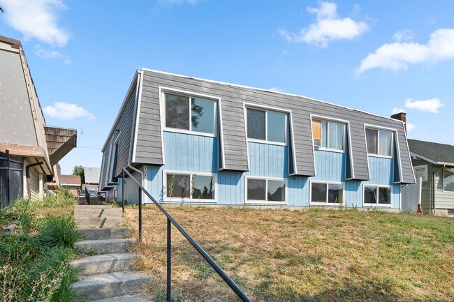 Building Photo - 107 E Courtland