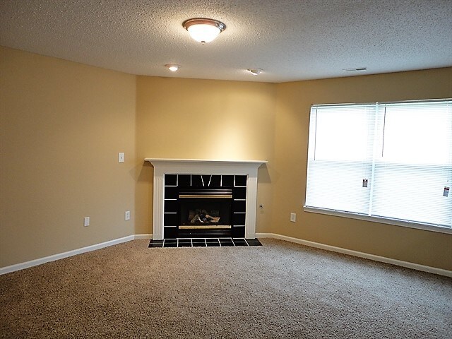 Foto del edificio - 5719 Wood Hollow Drive