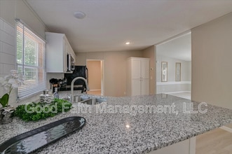 Building Photo - 3507 Mercedes Dr