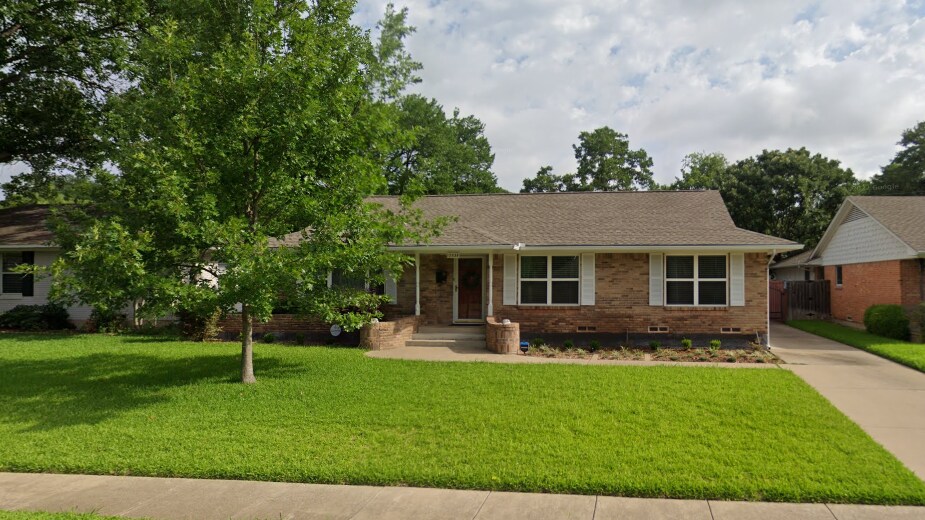 Foto principal - 10535 Lakemere Dr